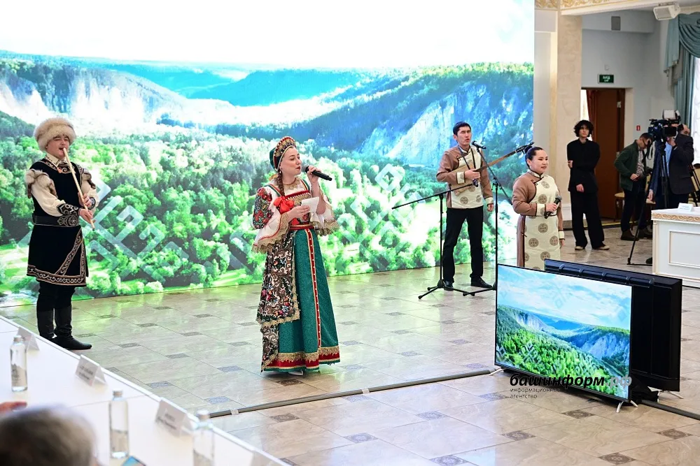 Олег Яровиков, Азат Мухамедьянов пресс-служба главы Башкортостана