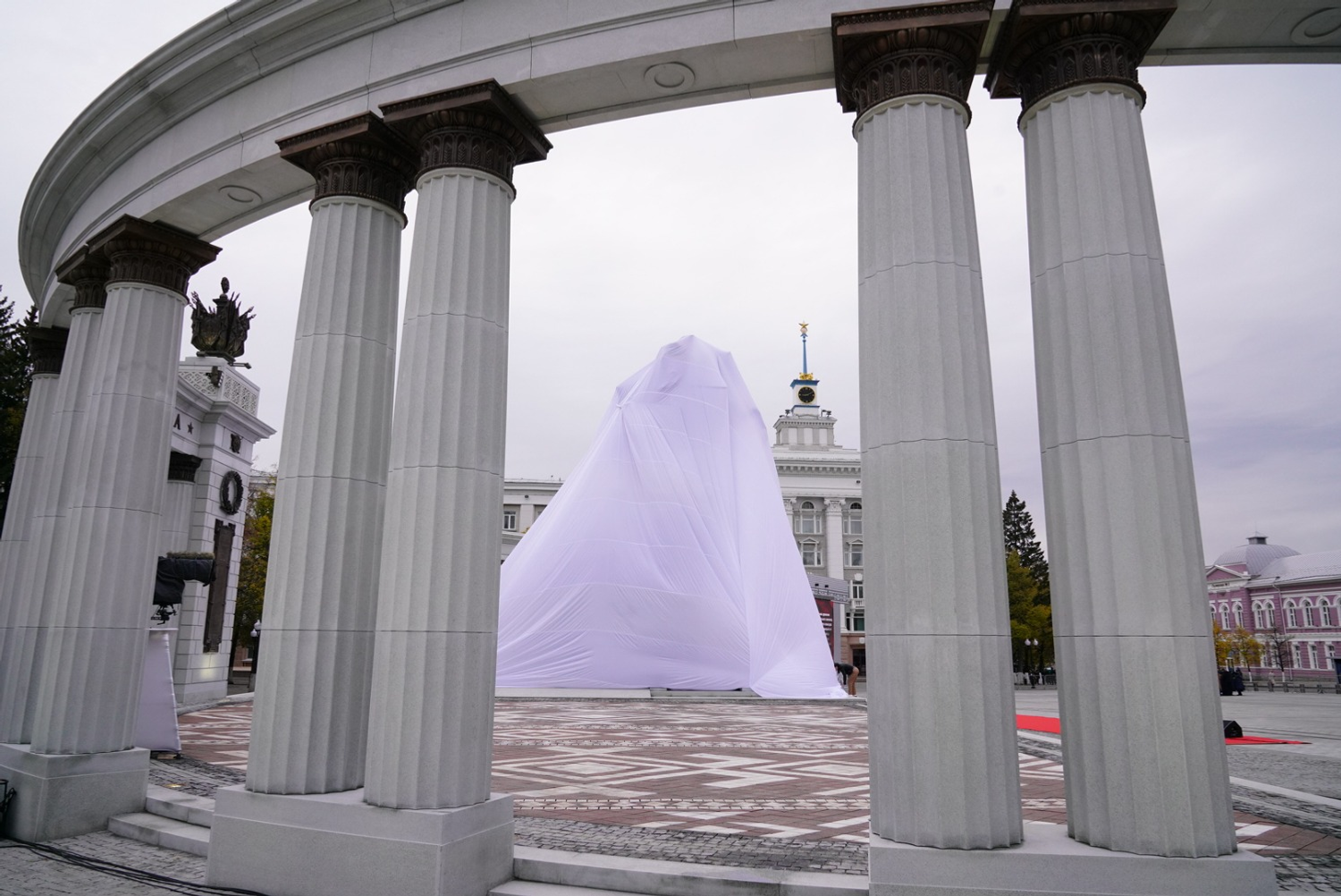 Олег Яровиков