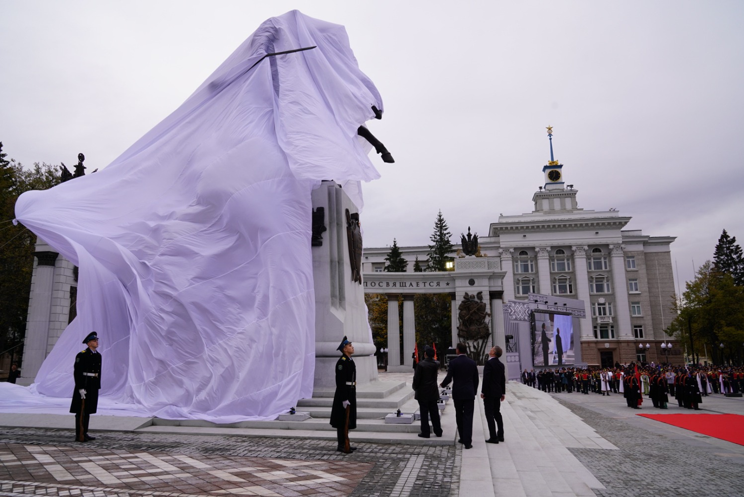 Олег Яровиков