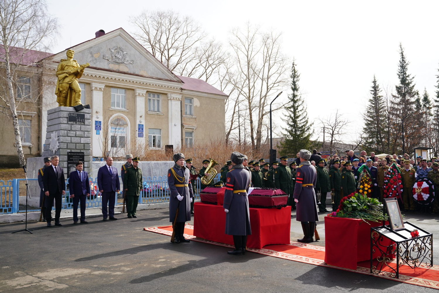 Олег Яровиков