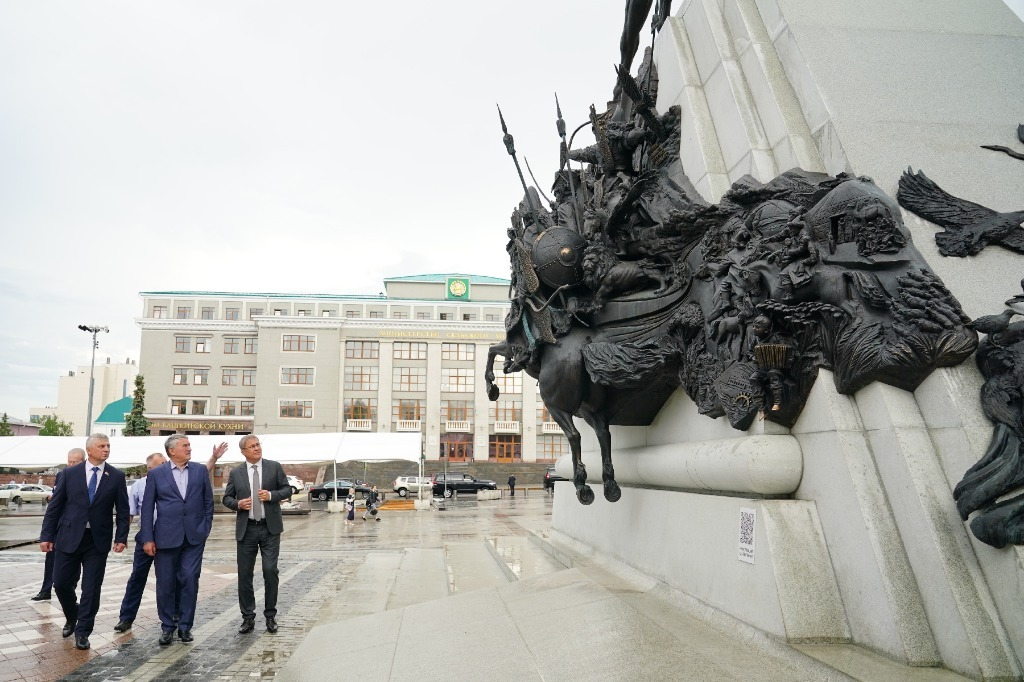 Олег Яровиков