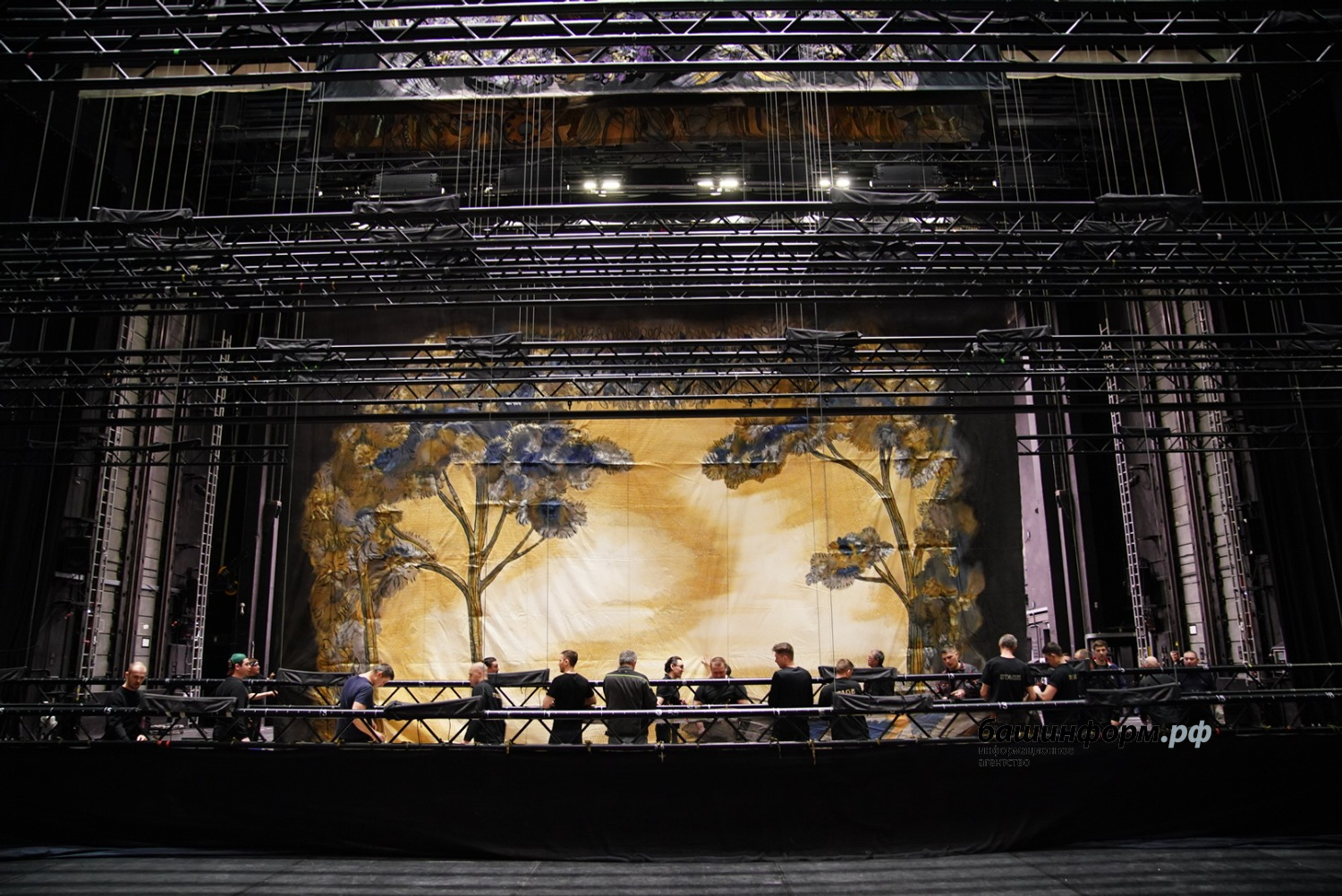 Олег Яровиков