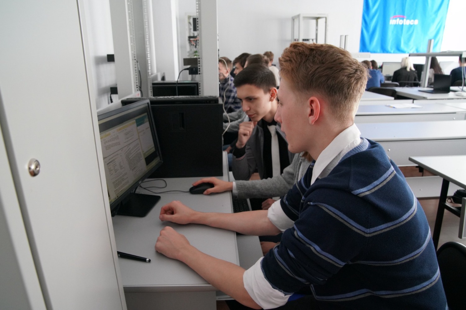 Олег Яровиков