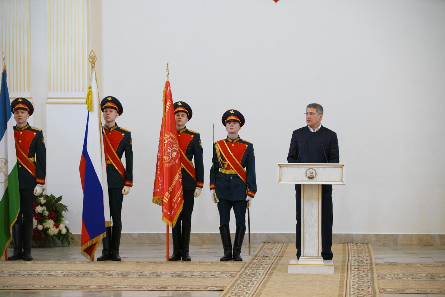 Олег Яровиков