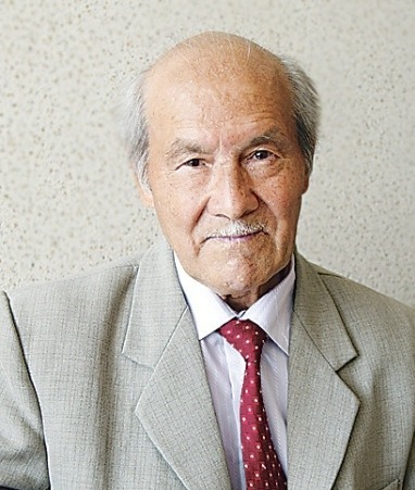 Махмут Хибат