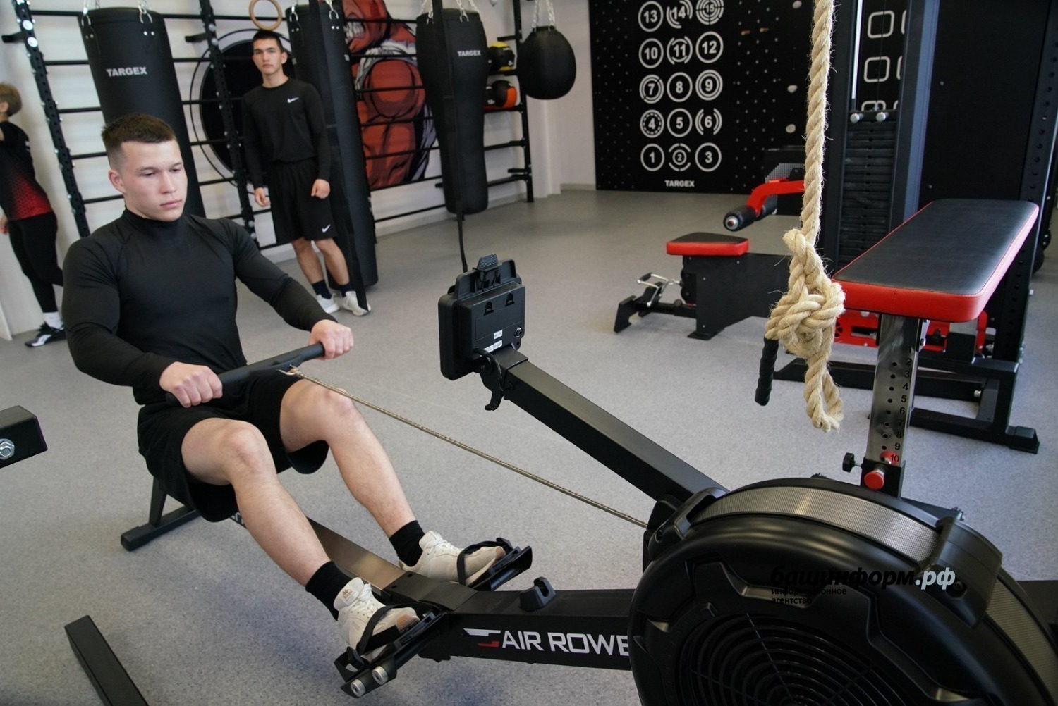 Олег Яровиков