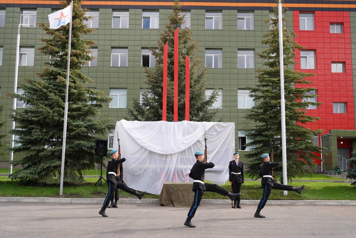 Олег Яровиков