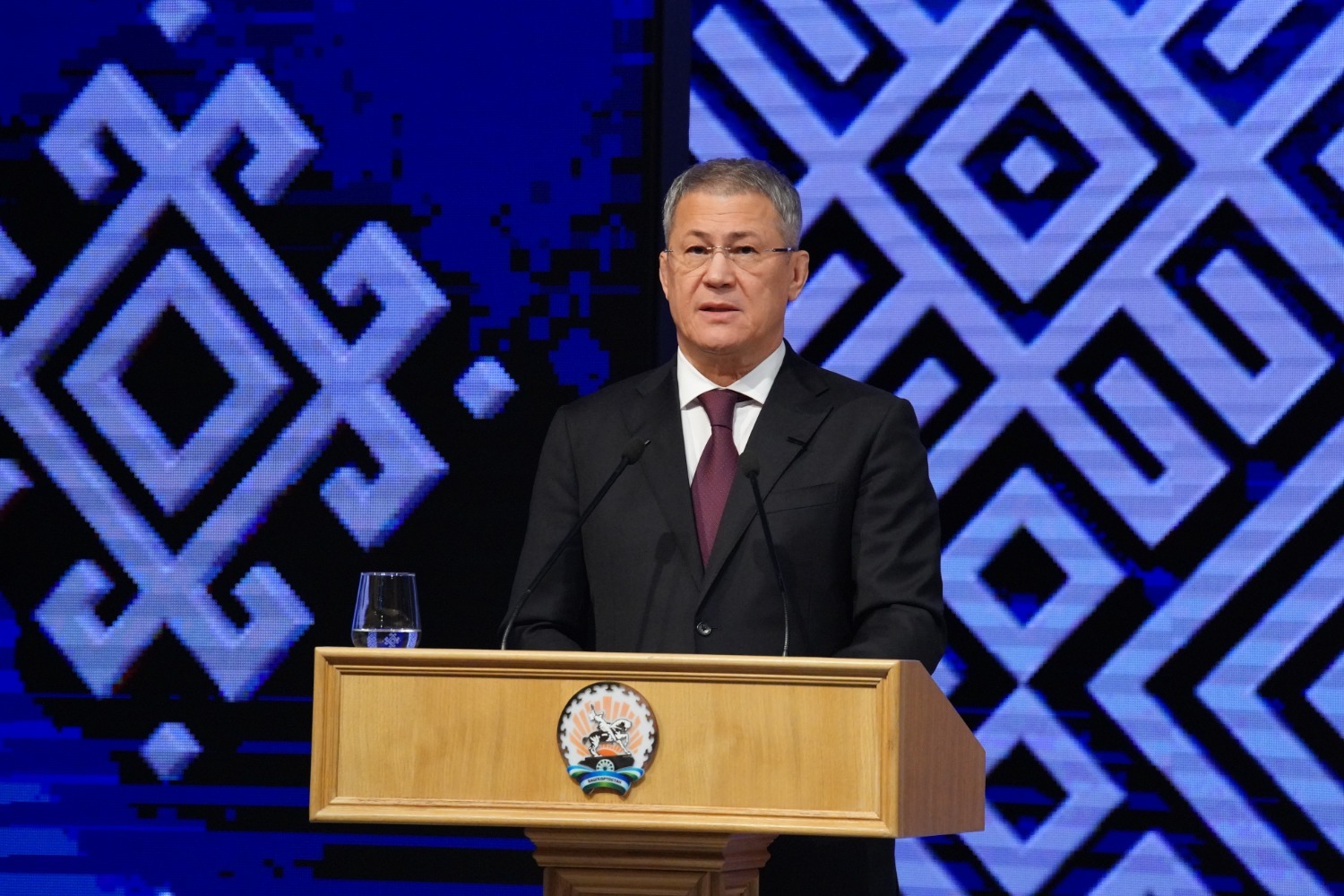 Олег Яровиков