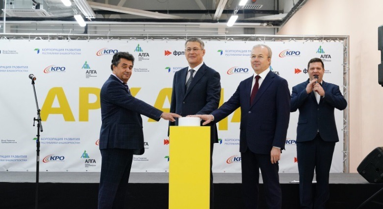 Олег Яровиков