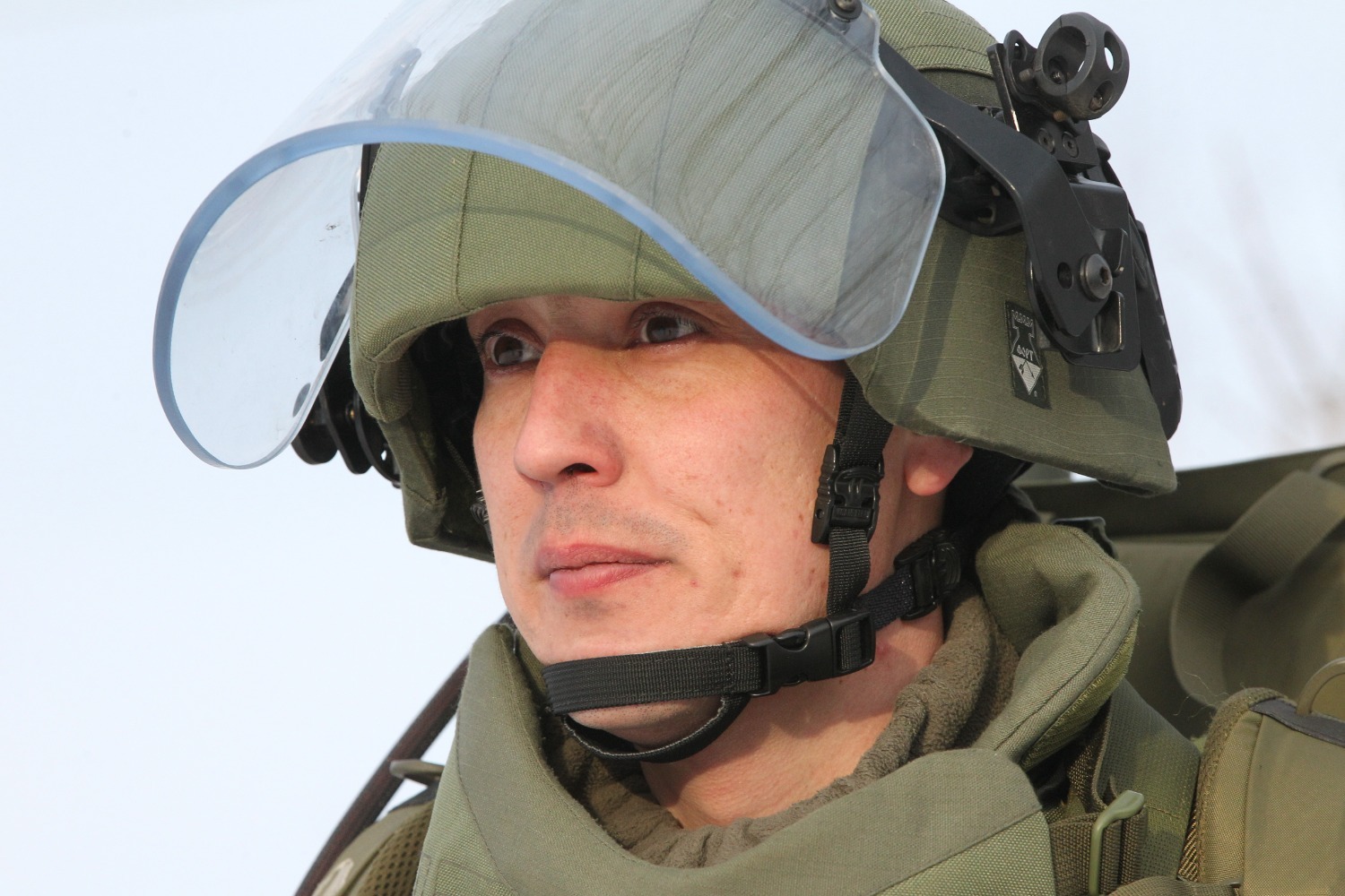 Олег Яровиков  Старший сержант, оператор «Уран-6» Азат Исмагилов.