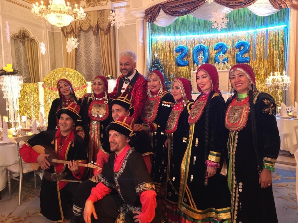 «Ак тирмэ» на съемках «Ёлки-8» с Филиппом Киркоровым