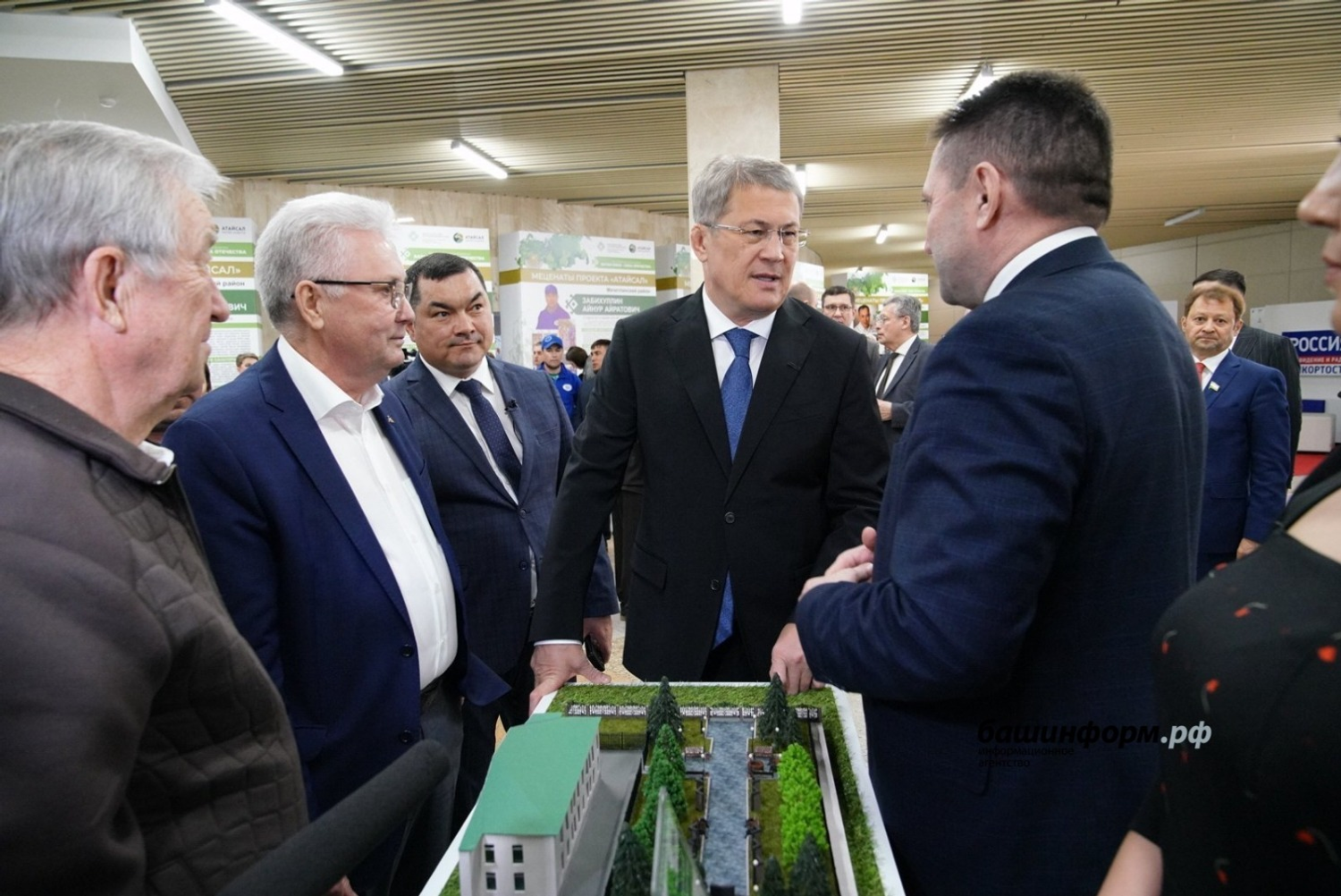 Олег Яровиков