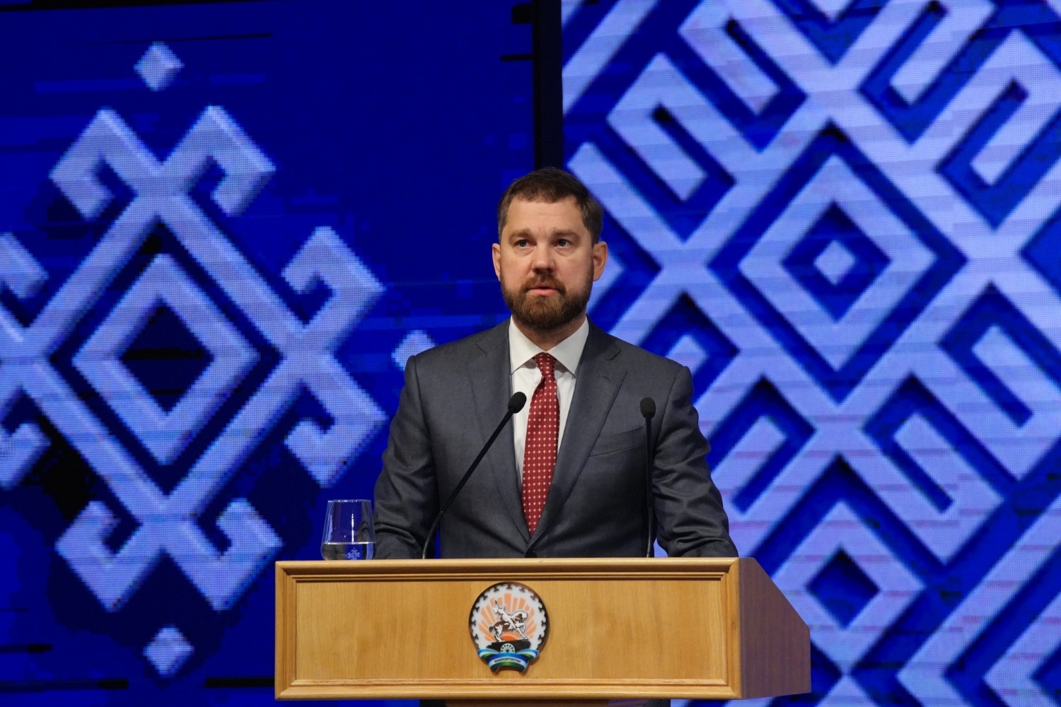 Олег Яровиков