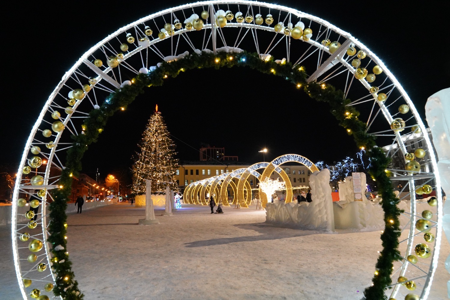 Олег Яровиков