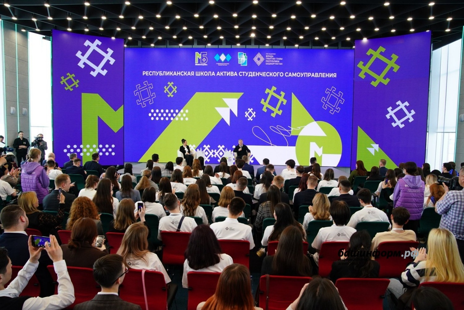 Олег Яровиков