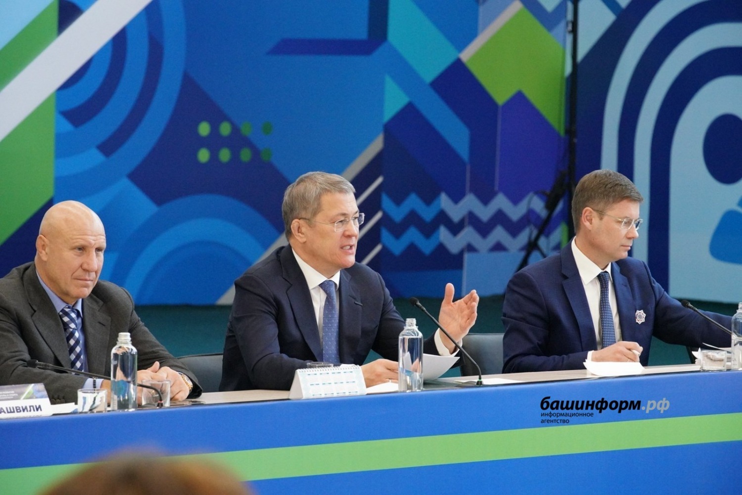 Олег Яровиков