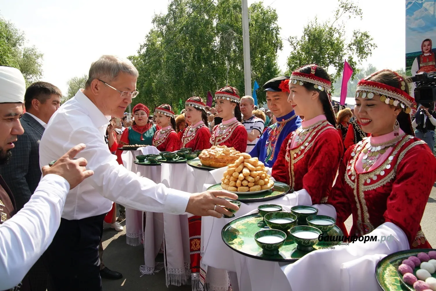 Олег Яровиков