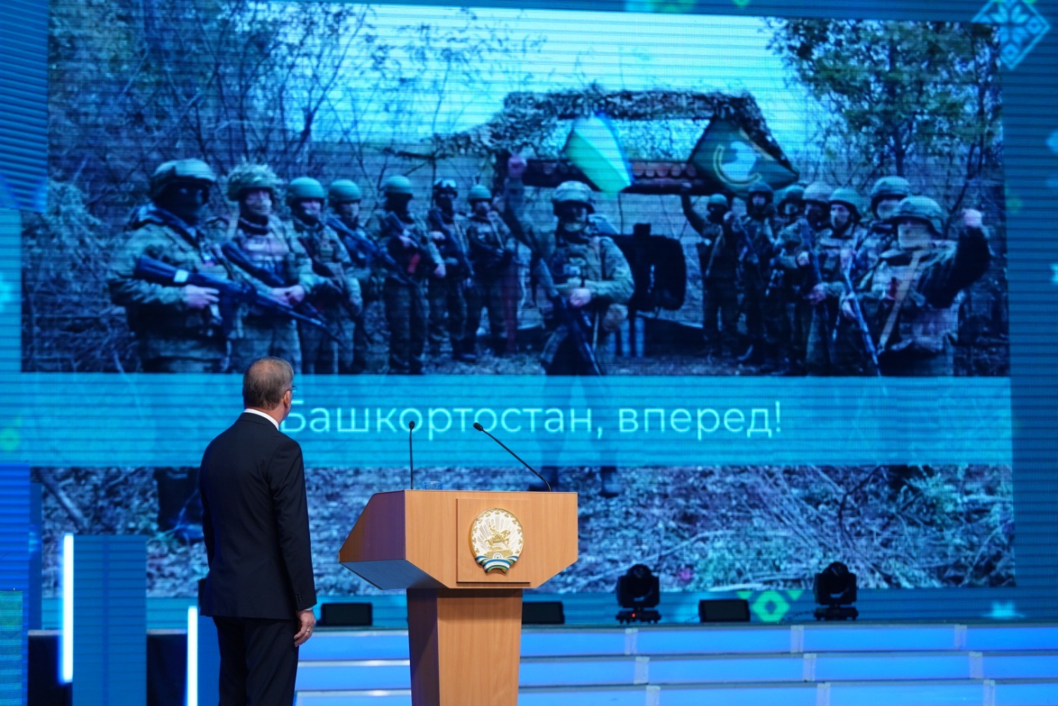 Олег Яровиков