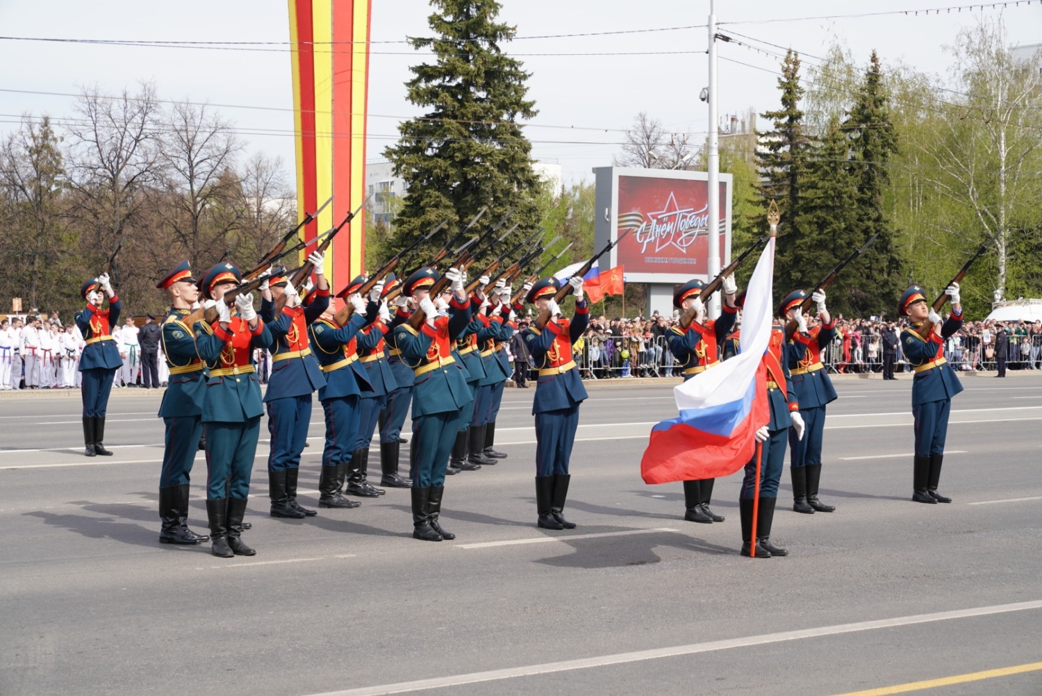 Олег Яровиков