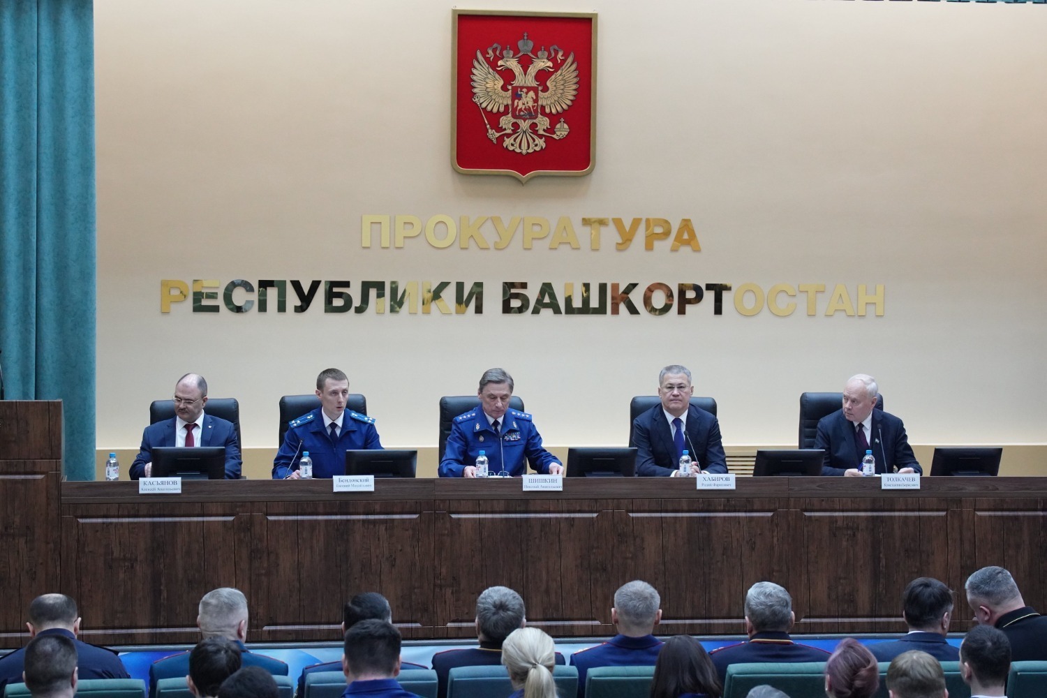 Олег Яровиков