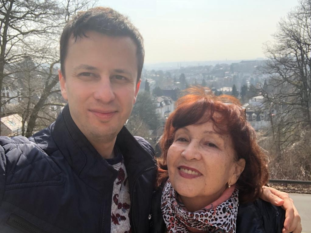 С мамой Риммой Мазитовной Каримовой. Висбаден, Германия, 2019