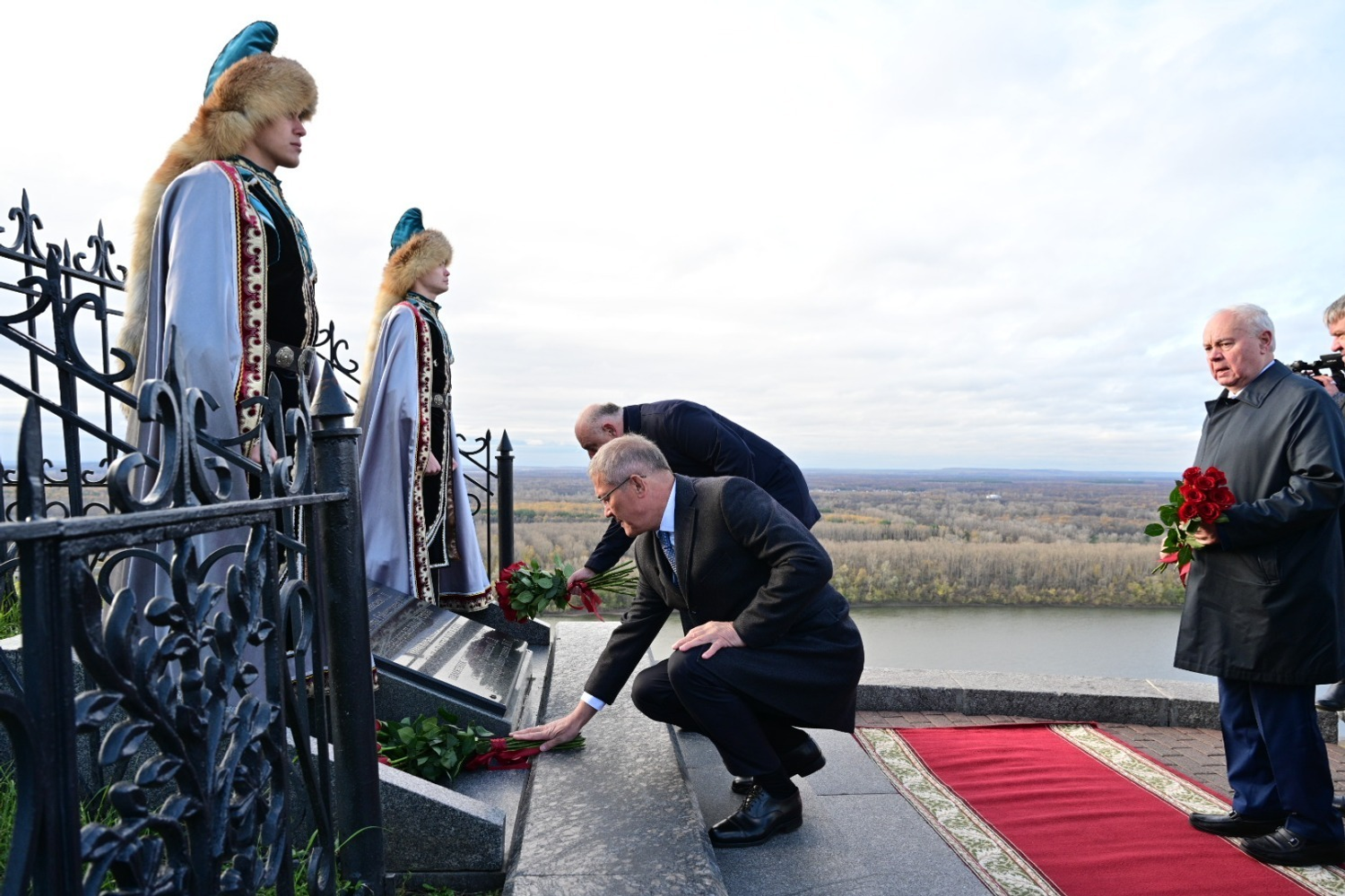 Олег Яровиков