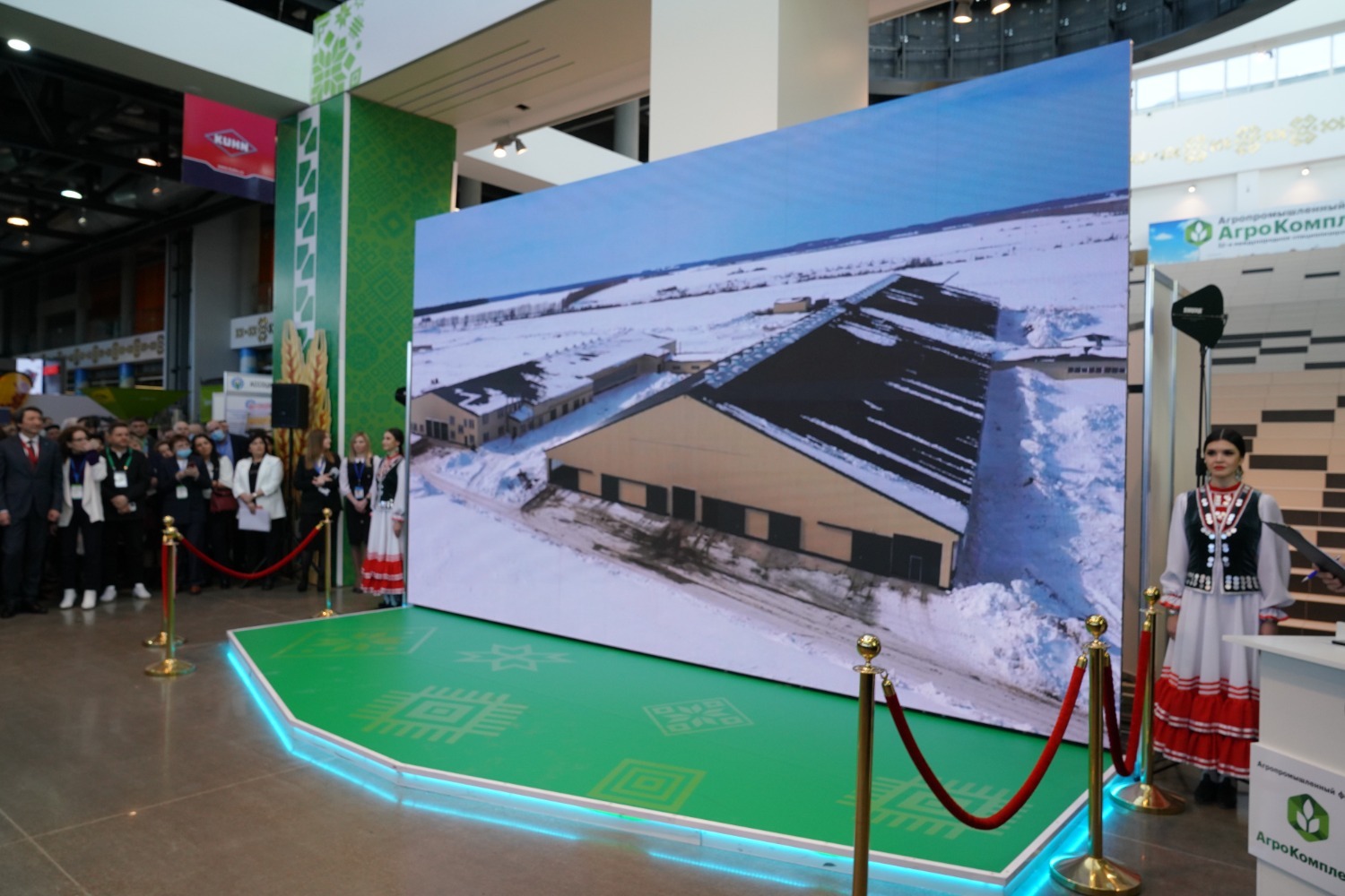 Олег Яровиков