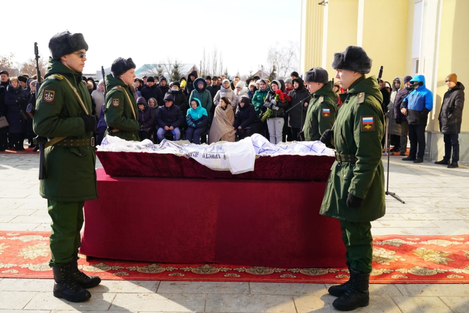 Олег Яровиков