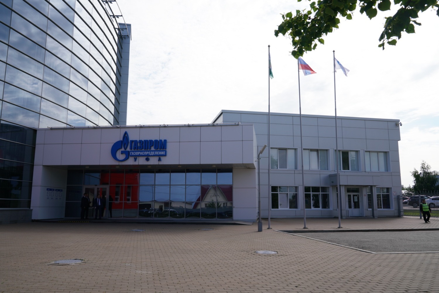 Олег Яровиков