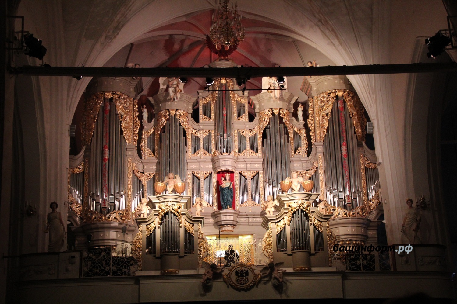 Органный комплекс в кафедральном соборе