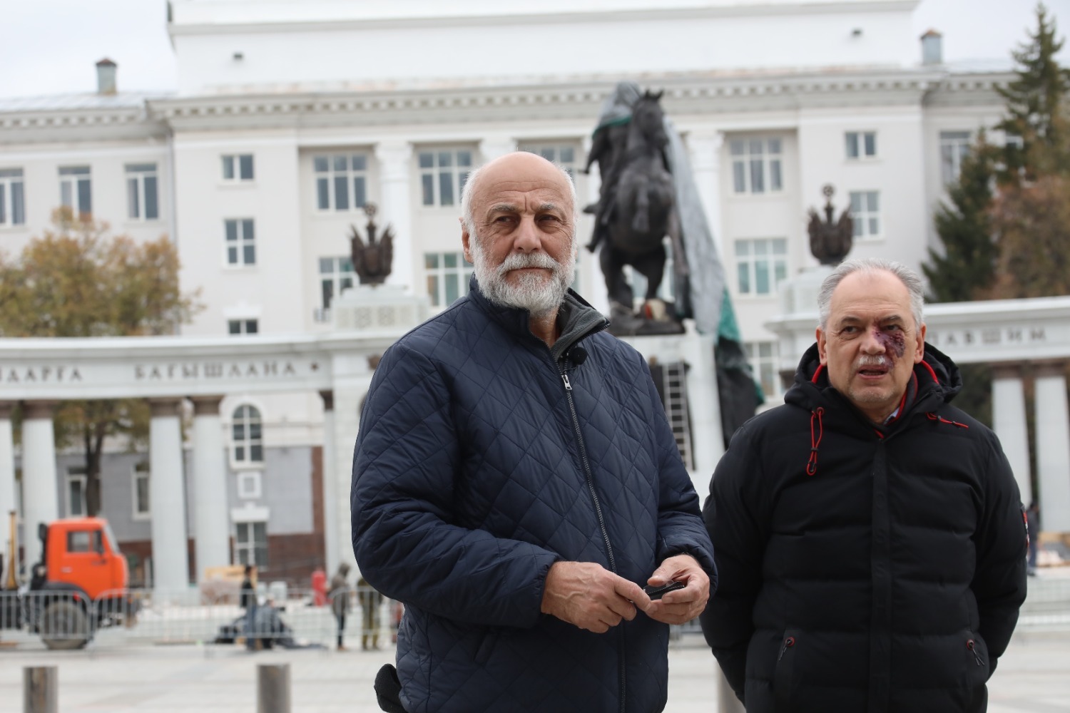 Валерий Шахов  заслуженный архитектор Башкирии Константин Донгузов (справа)