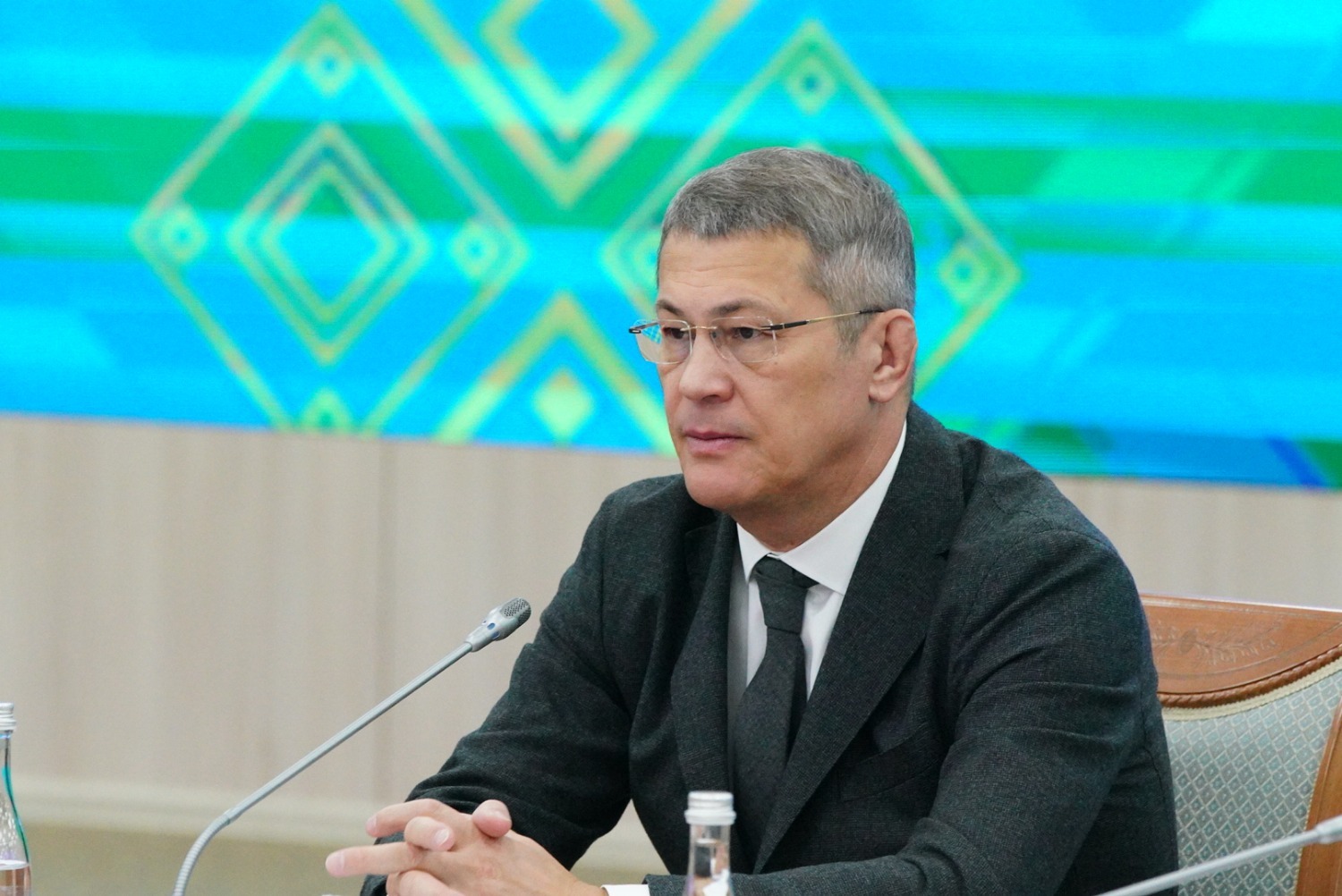 Олег Яровиков