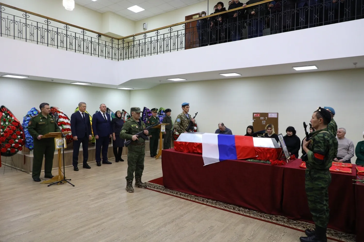 Олег Яровиков