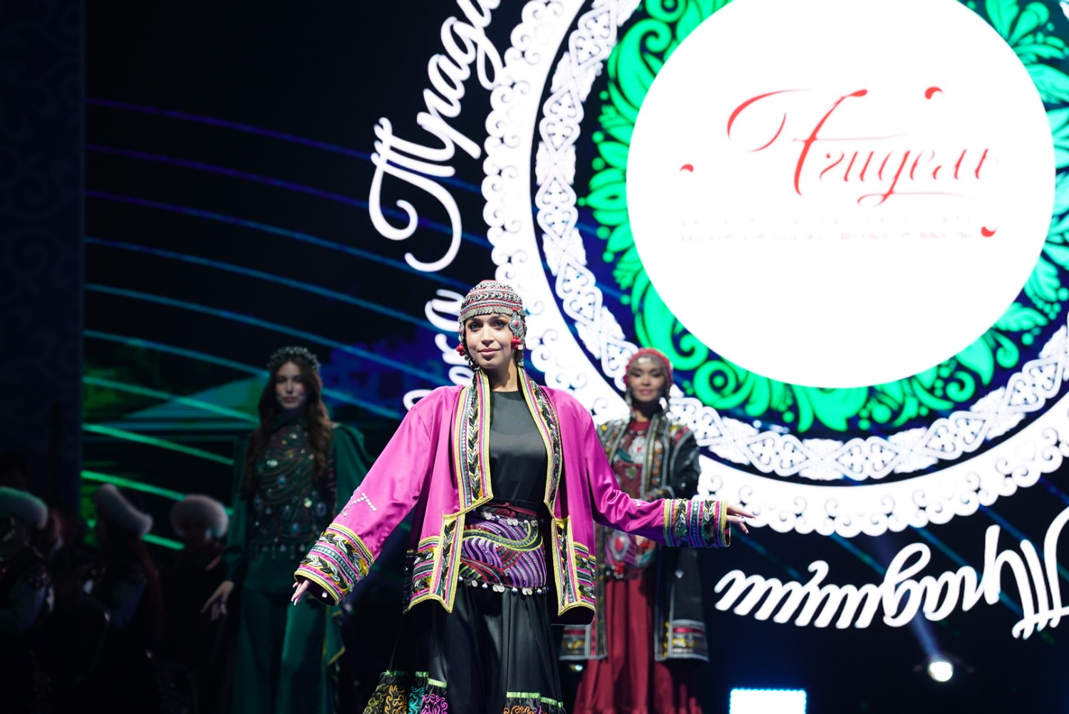 Олег Яровиков