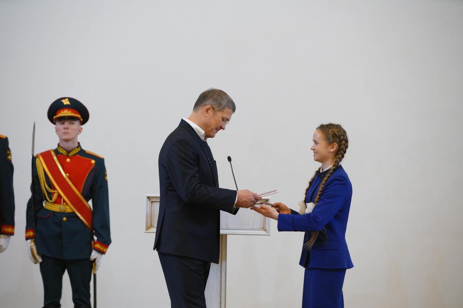 Олег Яровиков