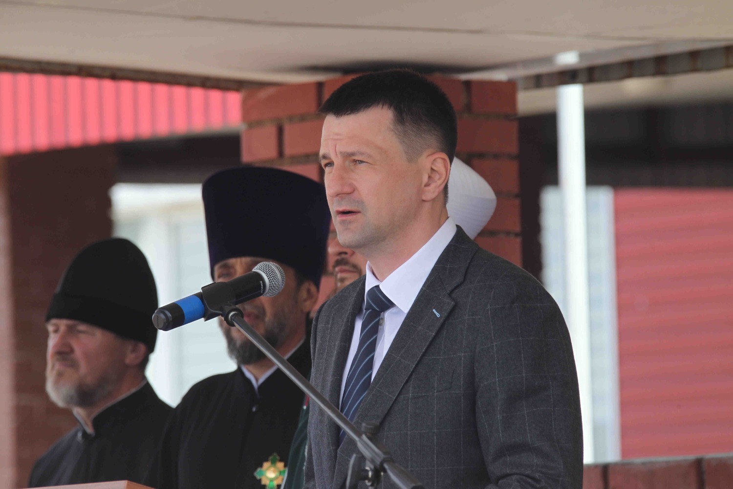 Олег Яровиков