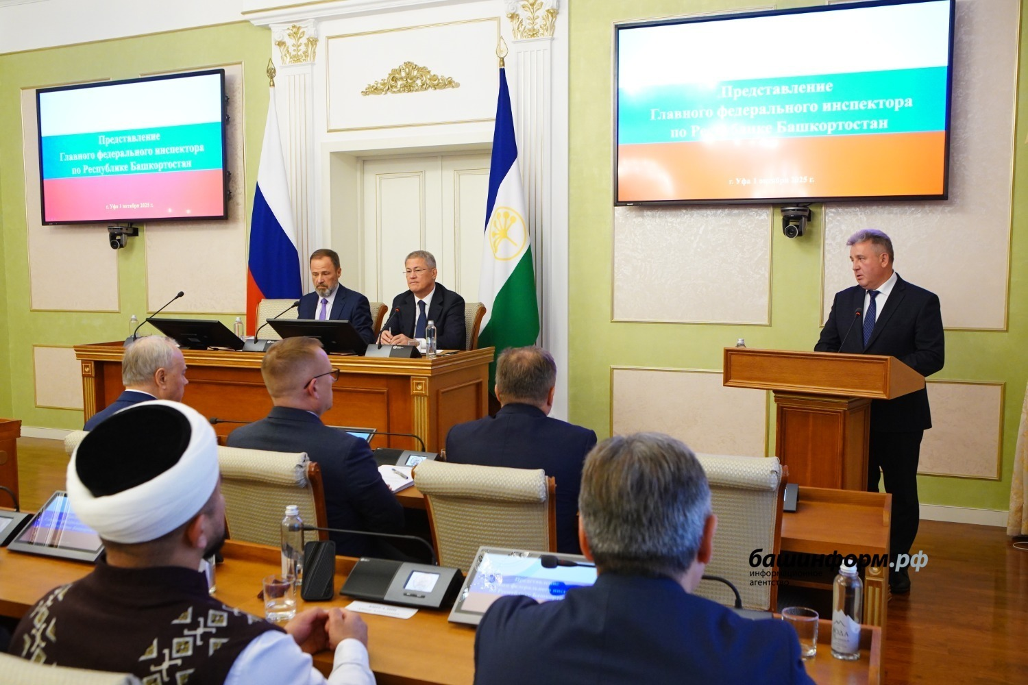 Олег Яровиков