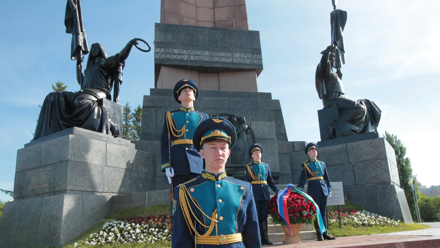 Олег Яровиков