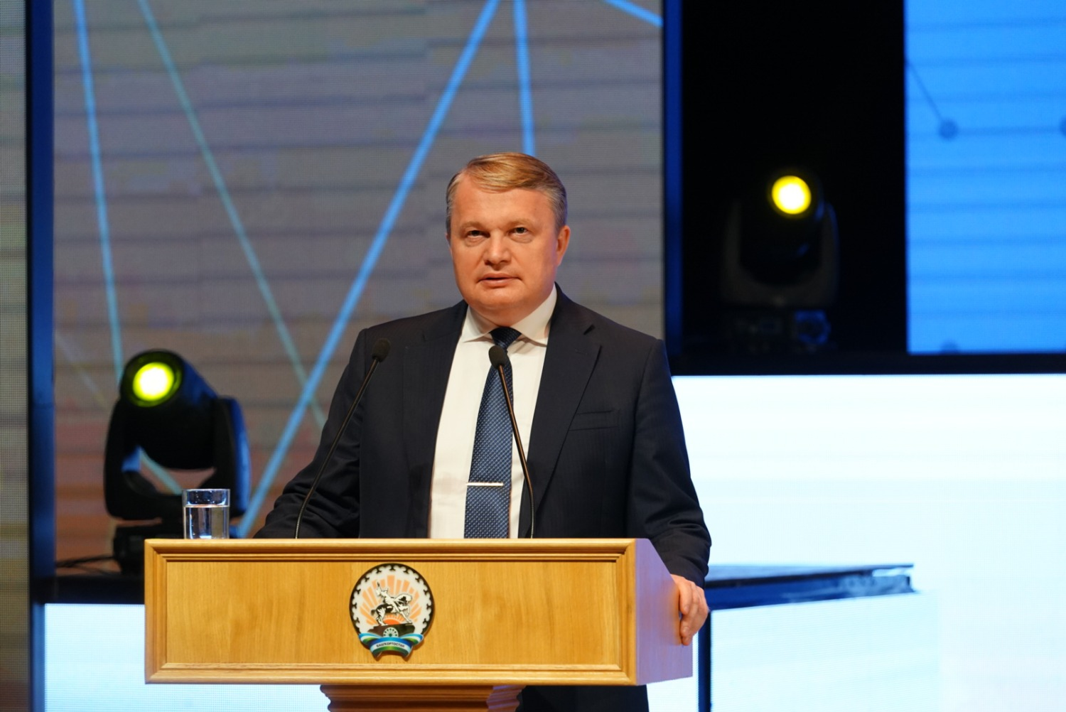 Олег Яровиков