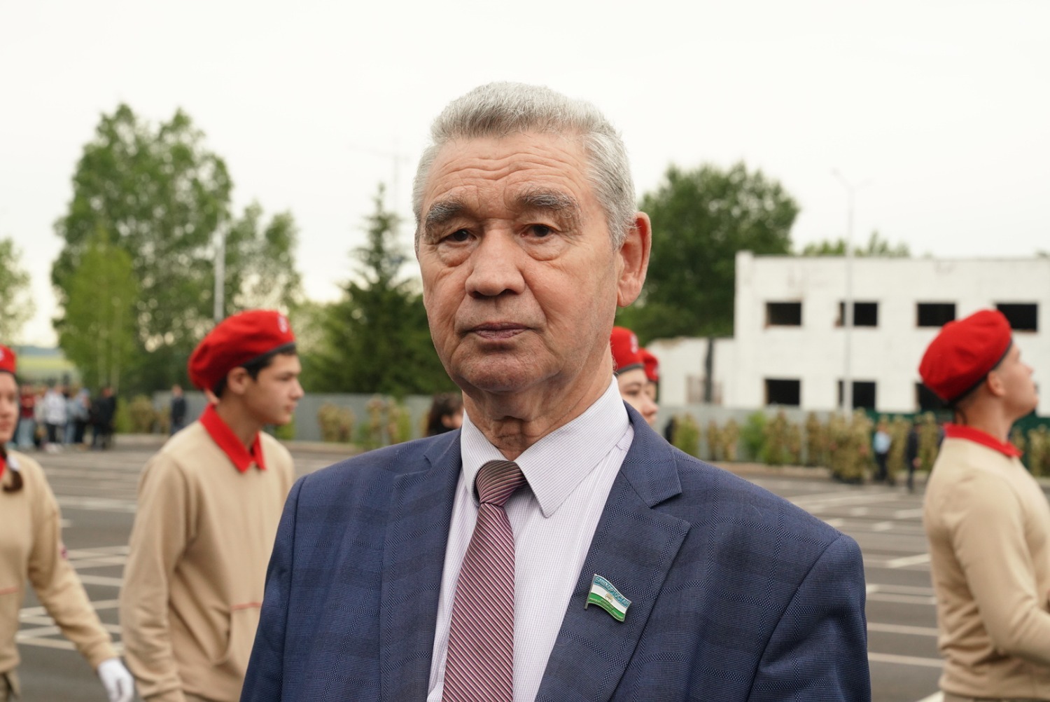 Олег Яровиков Председатель республиканского совета ветеранов войны, труда, Вооруженных Сил и правоохранительных органов Валерий Шарипов