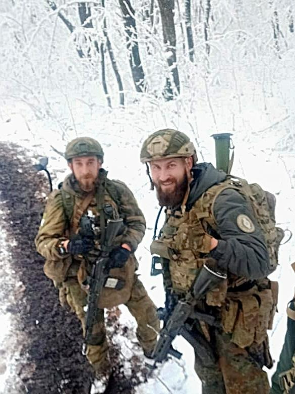 личный архив семьи Поповых Руслан Попов вместе с погибшим товарищем Дмитрием Клюквиным в зоне СВО
