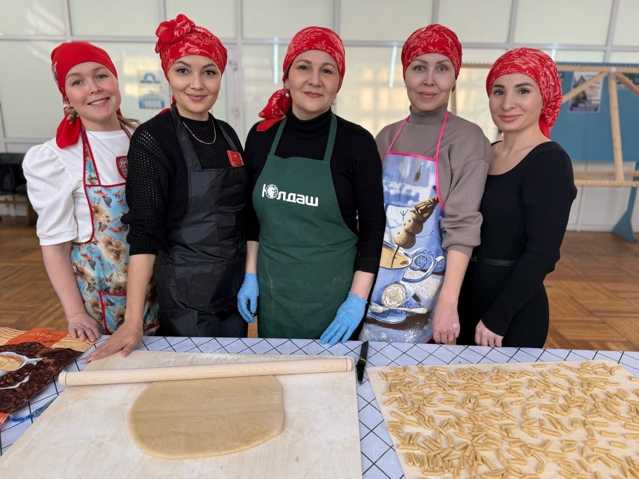 проект «Ете ҡыҙ» — «Семь девушек»