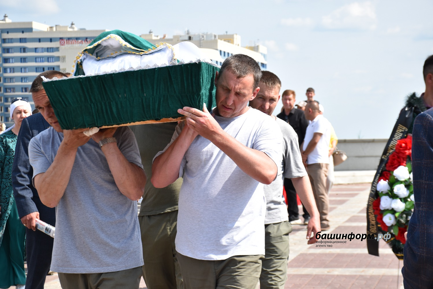 Эдуард  Кускарбеков