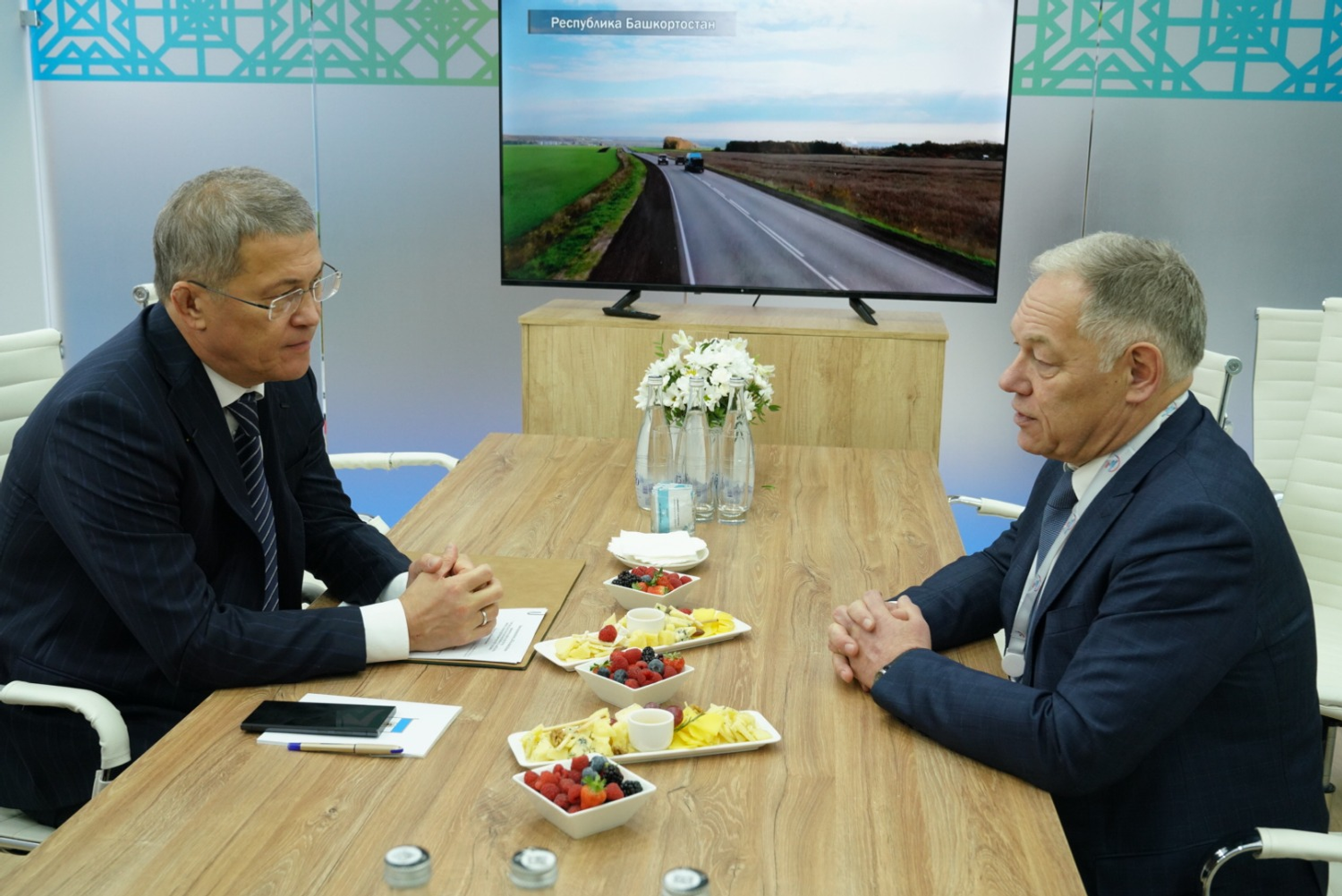 Олег Яровиков