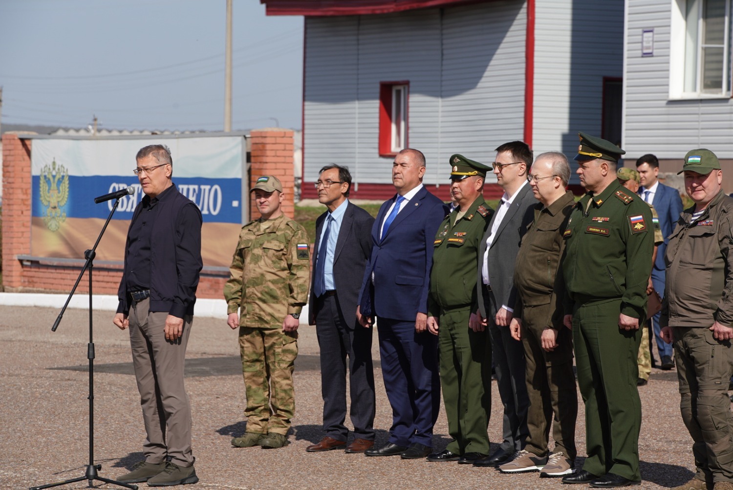 Олег Яровиков