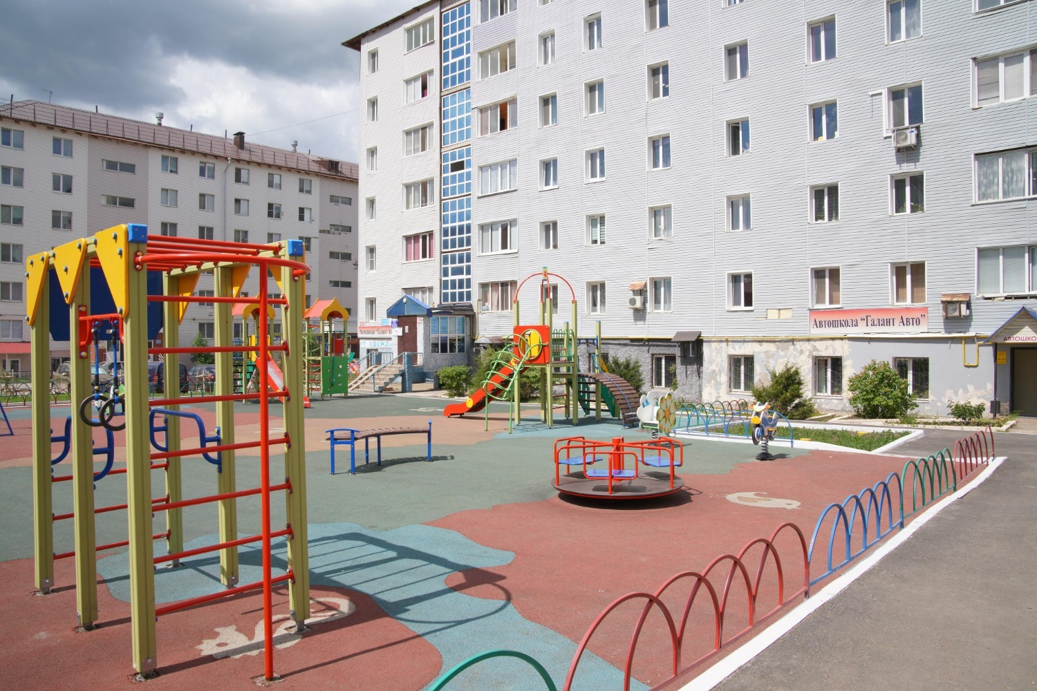 Олег Яровиков