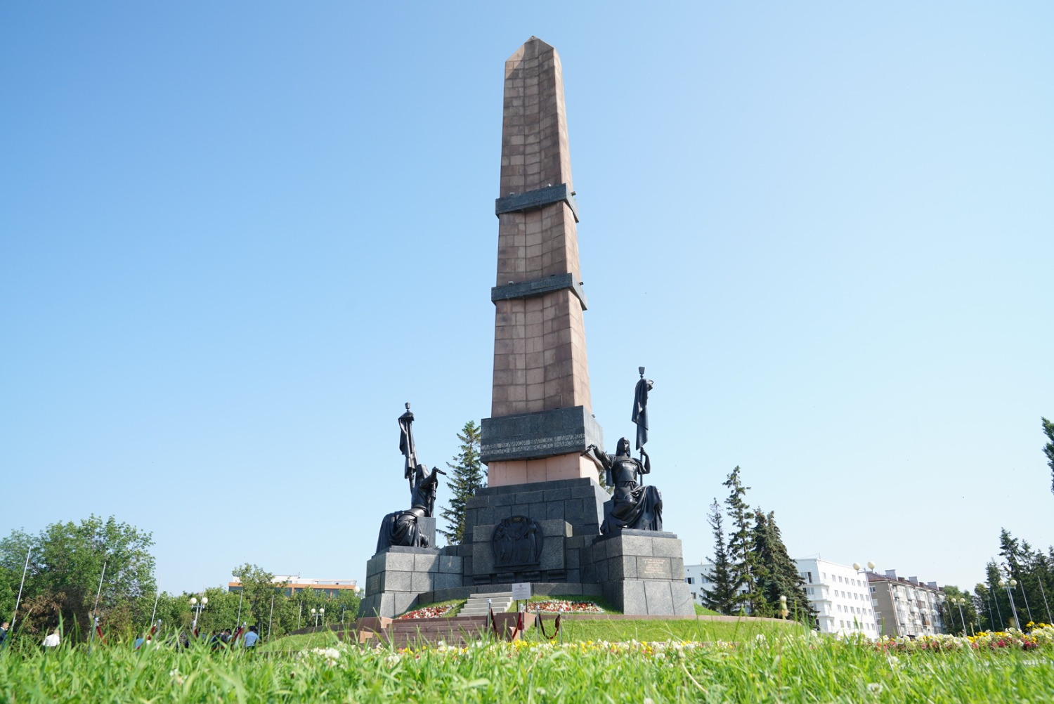 Олег Яровиков